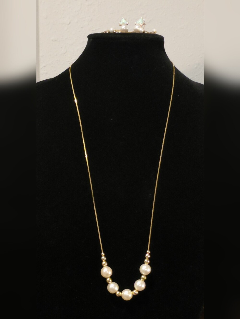 3-Piece Gold-Tone Fashion Jewelry Set Lot – Faux Pearl Necklace, Bracelet & Drop